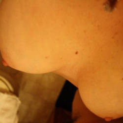 Pic #2 Cum Shot Girl Pose - Big Tits, Gf