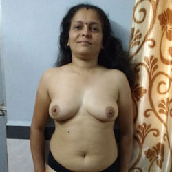 Pic #4 Jyothi Wants To Show - Brunette
