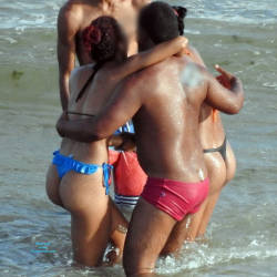 Pic #3 Friends In Janga Beach, Brazil - Beach Voyeur
