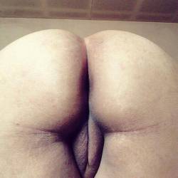 My girlfriend's ass - Reas