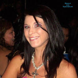 Pic #1 Sexy Wife  - Brunette, Wife/wives