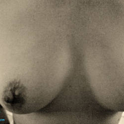 Pic #2 Selfie Dans la Salle de Bain - Big Tits