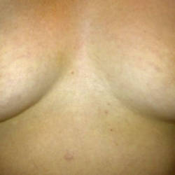 Pic #3 Selfie Dans la Salle de Bain - Big Tits
