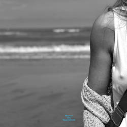 Pic #1 Tits In The Dunes - Topless Girls