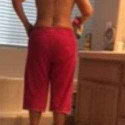 Pic #1 Unsuspecting Wife - Brunette, Wife/wives
