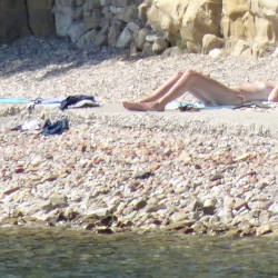 Pic #6 Blondie Sunbaths On Croatia