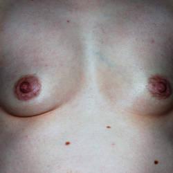 Pic #3 Cara Again - Medium Tits, Bush Or Hairy