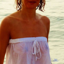 Pic #4 First Time Topless - Topless Amateurs, Big Tits, Beach
