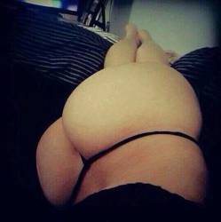 My room mate's ass - Angela