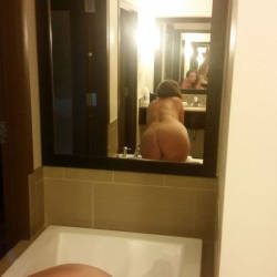 Pic #1 Booty In The Mirror