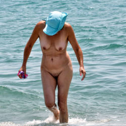 Medium tits of my wife - Maria