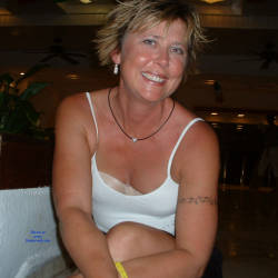 Pic #6 Vacation - Beach Voyeur, Big Tits