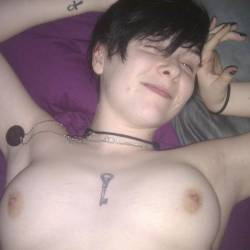Medium tits of my girlfriend - Toni