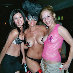 Showing Big Tits In Vegas - Big Tits, Nipples, Nude In Public, Nude Outdoors, Perfect Tits, Showing Tits, Sexy Legs, Sexy Lingerie, Group, Amateur