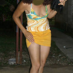 Pic #2 Geile Alte Latina - Public Exhibitionist, Flashing, Public Place