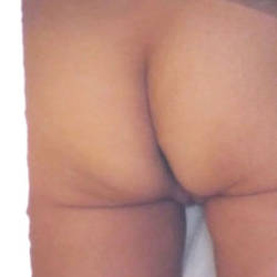 Pic #1 Asses - Voyeur