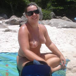 Medium tits of my wife - Leka40