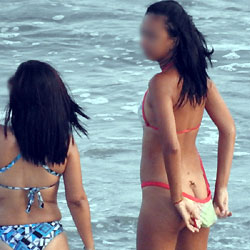 Pic #1 Pissing In Boa Viagem Beach, Recife City - Brunette, Outdoors, Bikini Voyeur, Beach Voyeur