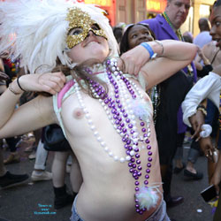 Pic #7 Mardi Gras 2017 - Topless Girls, Public Exhibitionist, Flashing