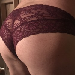 My room mate's ass - Christine