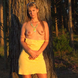 Stripteasing Her Yellow Dress - Blonde Hair, Exposed In Public, Flashing Tits, Flashing, Nipples, Nude In Nature, Nude In Public, Nude Outdoors, Showing Tits, Small Breasts, Small Tits, Sunglasses, Hot Girl, Naked Girl, Sexy Face, Sexy Girl, Sexy Legs, Sexy Woman, Amateur