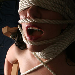Blindfold Tie - Nude Girls, Shaved