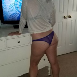A neighbor's ass - so hot