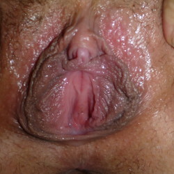 My girlfriend's ass - this is bee