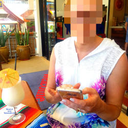 Pic #2 Wifey No Bra At Restauraunt - Public Exhibitionist, Flashing, Public Place, Wife/wives, Amateur