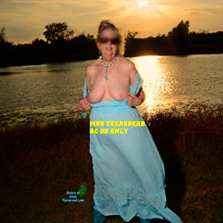Mrs TexasBear With Sunrise And Sunsets - Big Tits, Outdoors, Wife/Wives, Amateur