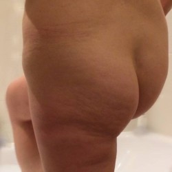 My wife's ass - AAA Sandy
