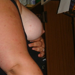 Medium tits of my ex-girlfriend - side boob