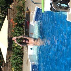 Medium tits of a neighbor - Ginagirl 
