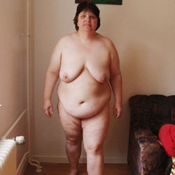 Naked - Nude Girls, BBW, Big Tits, Brunette, Amateur