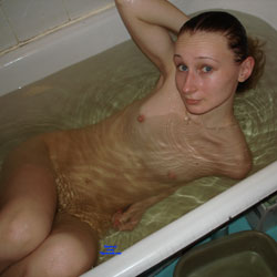 Mila At Home - Nude Wives, Brunette, Amateur