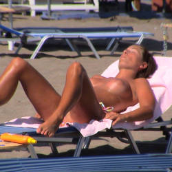 Pic #8 The Big Boobs Manic Is Back - Topless Girls, Beach, Big Tits, Outdoors, Beach Voyeur