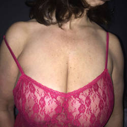 Pic #3 Michelle 34DD - Out On The Town - Nude Girlfriends, Big Tits, Brunette, Shaved, Amateur