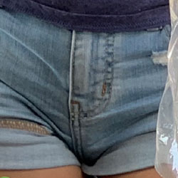 Camel Toes - cameltoe photos