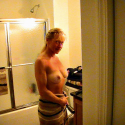 Medium tits of my room mate - chrissy