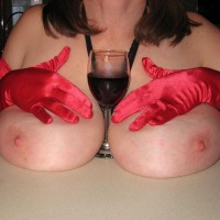 Extremely large tits of my wife - 36gee