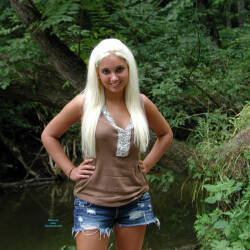 Pic #1 Hott Sexy Showoff Outdoors - Topless Girls, Big Tits, Blonde, Outdoors, Amateur