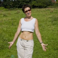 Pic #1 Eve - Naked In Nature - Nude Girls, Big Tits, Brunette, Outdoors, Shaved, Amateur, Girls Stripping