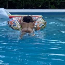 Pic #6 Confinement Pics  - Brunette, Mature, Outdoors, Amateur