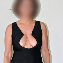 Pic #3 Rita Italian Wife - Pantieless Wives, High Heels Amateurs, Lingerie, Mature, Amateur, Dressed, Stockings Pics