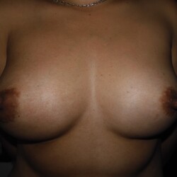 Medium tits of my wife - Elize