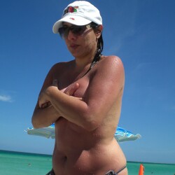 Medium tits of my girlfriend - Honey