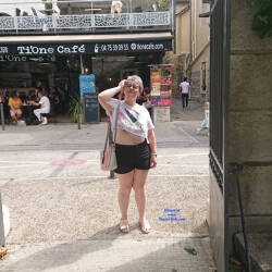 Pic #3 Mes Vacances - Big Tits, Public Exhibitionist, Flashing, Outdoors, Amateur
