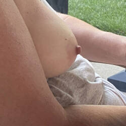 Pic #4 Flashing Tits - Big Tits, Mature, Amateur