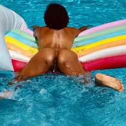 My wife's ass - Skwa69