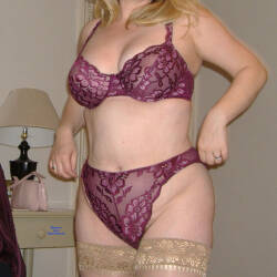 Pic #1 Hold Up Stockings - Big Tits, Lingerie, Amateur